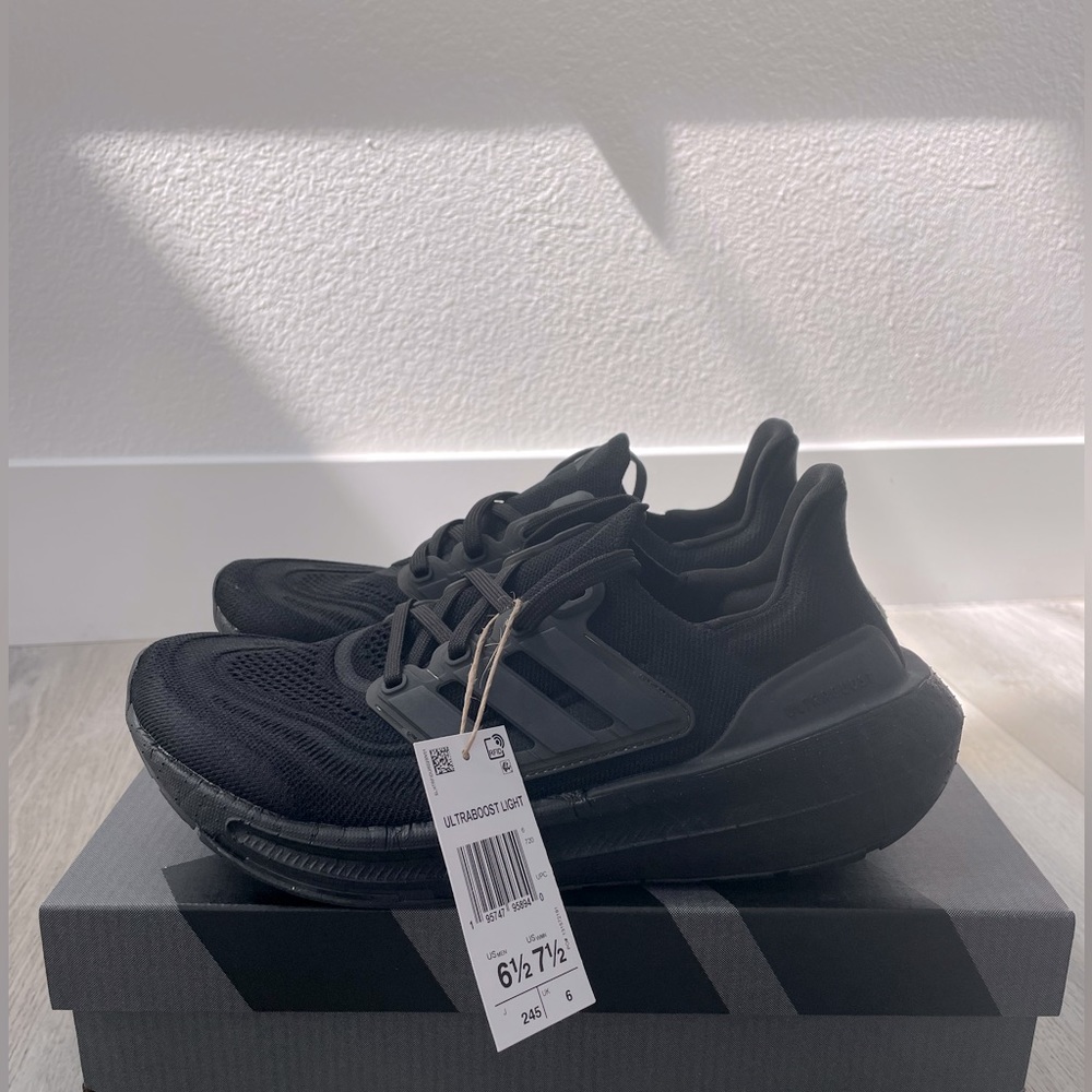 Adidas Womens Ultraboost Light Running Shoes in Black - Size 7.5